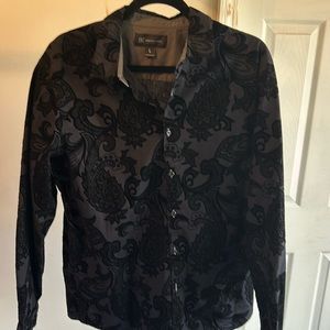 International Concepts black shirt.